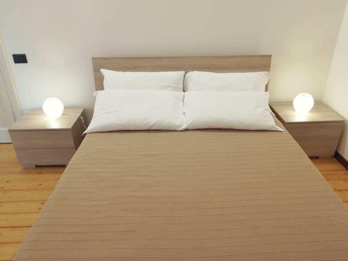 Luxurious Street Apartments Катанія Екстер'єр фото