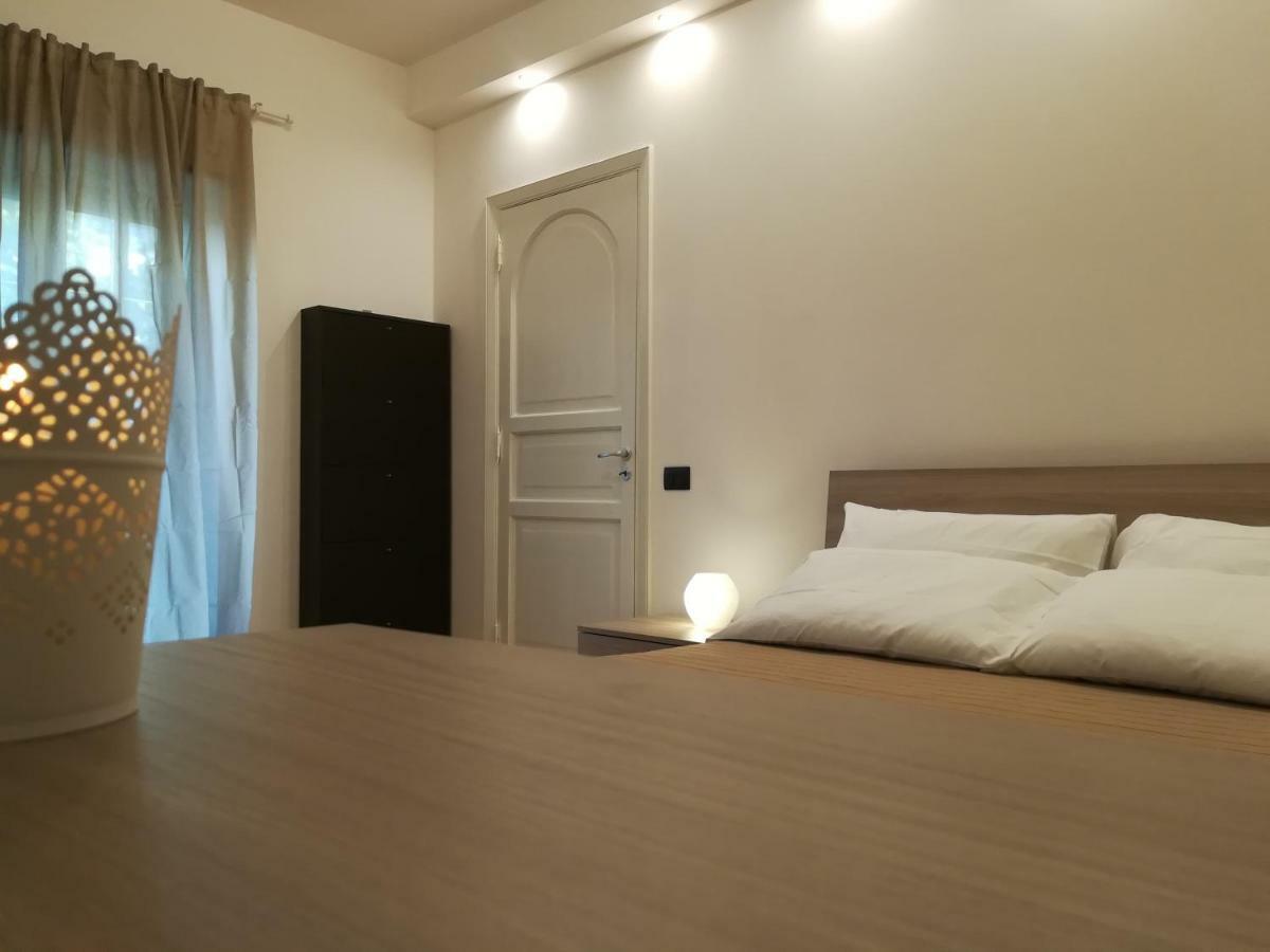 Luxurious Street Apartments Катанія Екстер'єр фото