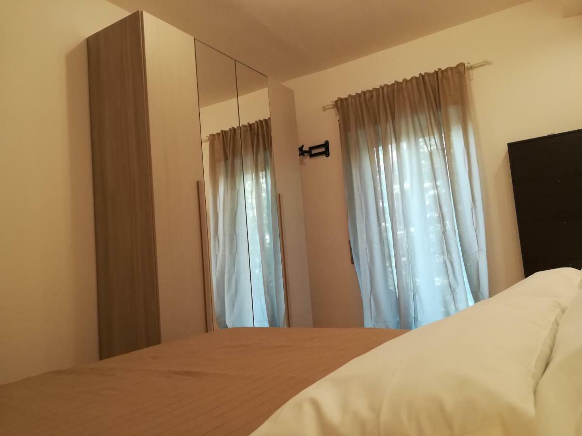 Luxurious Street Apartments Катанія Екстер'єр фото