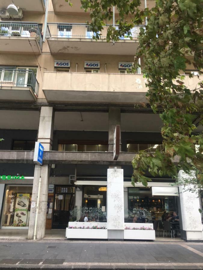 Luxurious Street Apartments Катанія Екстер'єр фото